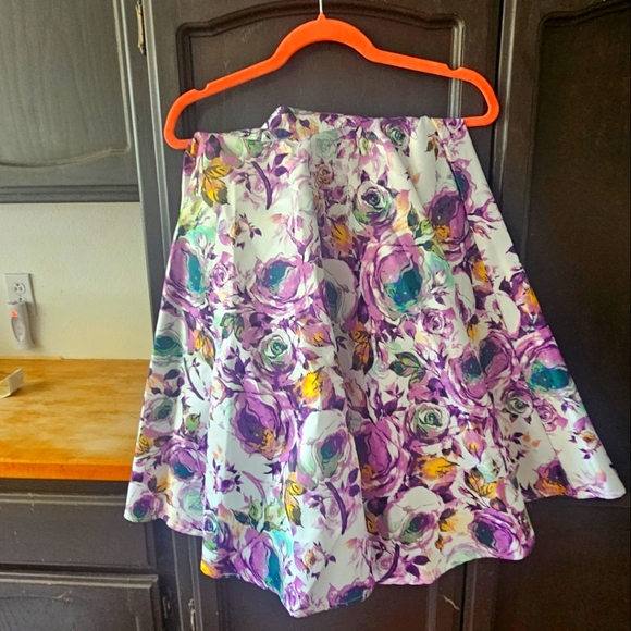 NWT Chicwish Purple Floral Lined Midi Skirt Pleated At Waist A Libe Flared Style - Picture 1 of 7